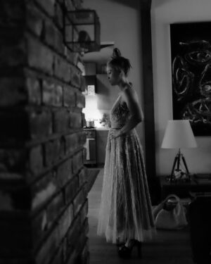 Erika Christensen Instagram - The Night Before, benefitting @mptf is the best party of the year. And it happens in March. 
Dress: @steven_khalil 
Jewelry: @saraweinstock, @effyjewelry 
Styling: @iamsaraacevedo
Photos: @coelmaness