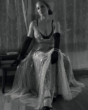 Erika Christensen Instagram - The Night Before, benefitting @mptf is the best party of the year. And it happens in March. 
Dress: @steven_khalil 
Jewelry: @saraweinstock, @effyjewelry 
Styling: @iamsaraacevedo
Photos: @coelmaness