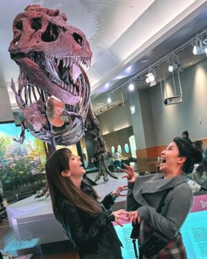 Erika Ishii Instagram - WIMDY! CITY! 

I want to live in the Field Museum.