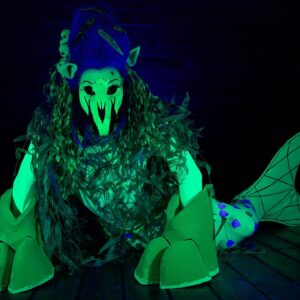 Erika Klash Instagram - ✨🌊🐴🧜‍♀️ Glowing Beach Kelpie ✨🌊🐴🧜‍♀️
⚰️
If you haven't seen the Ted Danson / Leslie Nielsen segment in Creepshow (1982), I highly recommend, it kept me company a lot while designing and making this look.
⚰️
📸 @cashmonetdrag