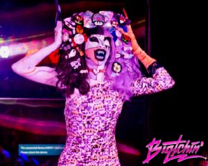 Erika Klash Instagram - @biqtchin was a blast! There’s something about the energy at @precinctdtla 🥰🥰 My trip to LA was super fun: I loved spending time with all of these artists that I keep close so to my heart ( @yovska @rockmsakura @biqtchpuddin @deardeere @cashmonetdrag @felonydodger @abhora_rules & more). Until next time! <3
- Photos by @davidelaffe