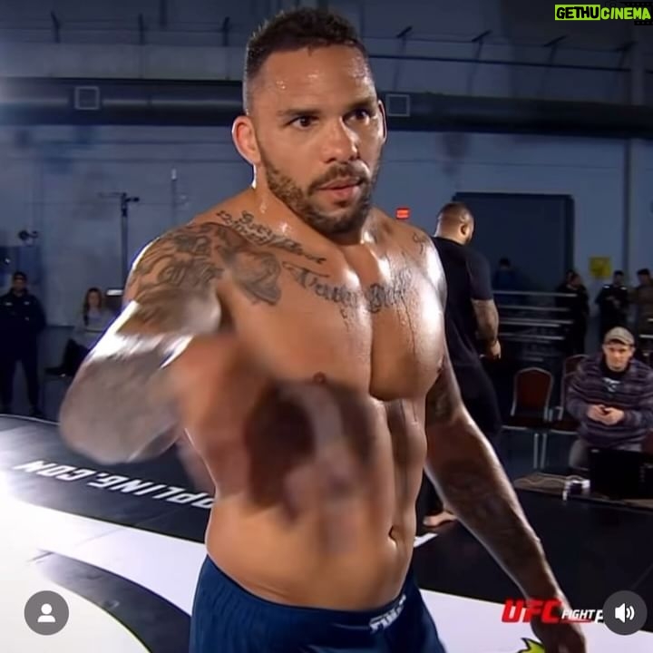 Eryk Anders - 282 Likes - Chokin necks and cashing checks
#yaboi