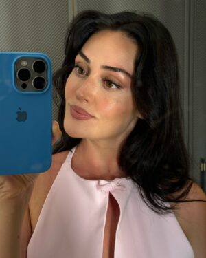 Esra Bilgiç Instagram - 🪼👁️