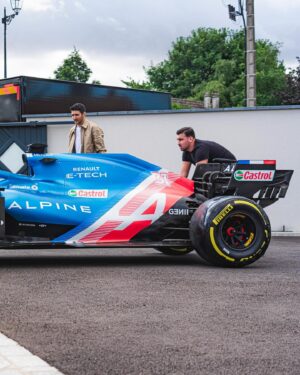 Esteban Ocon Instagram - My @alpinef1team race winning car has a new home 💙 an extremely special day as we welcome the Hungarian GP A521 to the family garage! 🏆