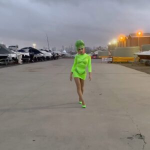 Etcetera Etcetera Instagram - @summercampfestivalau 💚 ilysm everyone who danced along with us ~ luv doing this silly little drag on a big big big stage