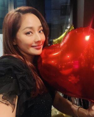 Eugene Instagram - Farewell 2022...!!! Have a meaningful time with families and friends everyone~!