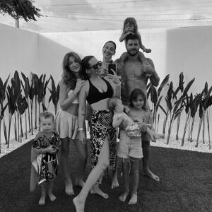 Eva Hayek Instagram - 🖤