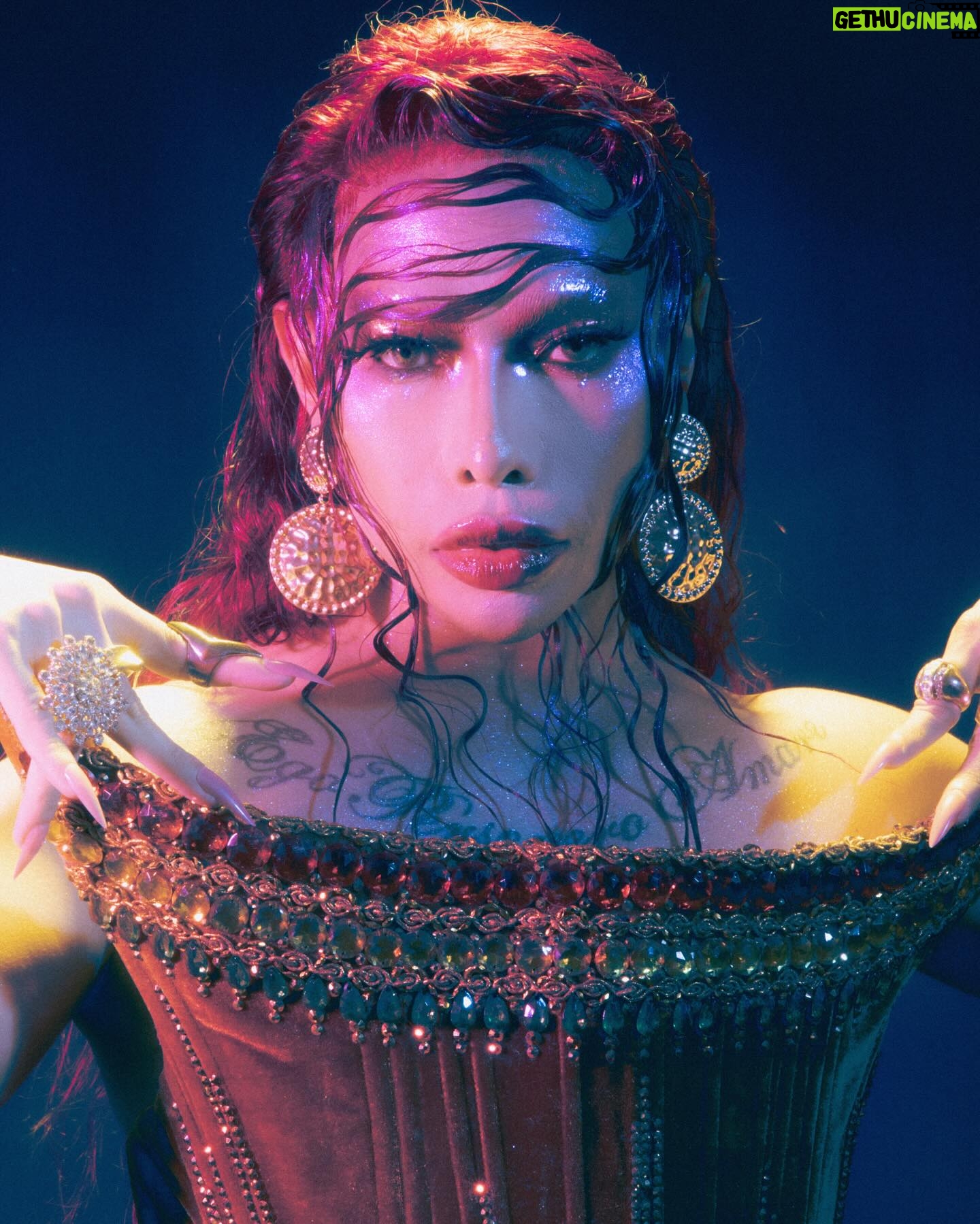 Eva Le Queen - 5K Likes - I’ll be your piece. 🎨🖼️
Photographed by @alansegui, Written by @mariansanpedro_, Creative Direction @briee.ventura, Fashion Direction @ryujishiomitsu, Styled by @bithia.offline, assisted by ERICA TEROL and FEDERICH PANEN, Makeup @tinydeluxxe, Hair GAB STAR, Production @jonespalteng Photography Assistants LYNDON KYLE ASUNCION, JEYO, and MILES WENCY, MEGA Magazine, June 2024.