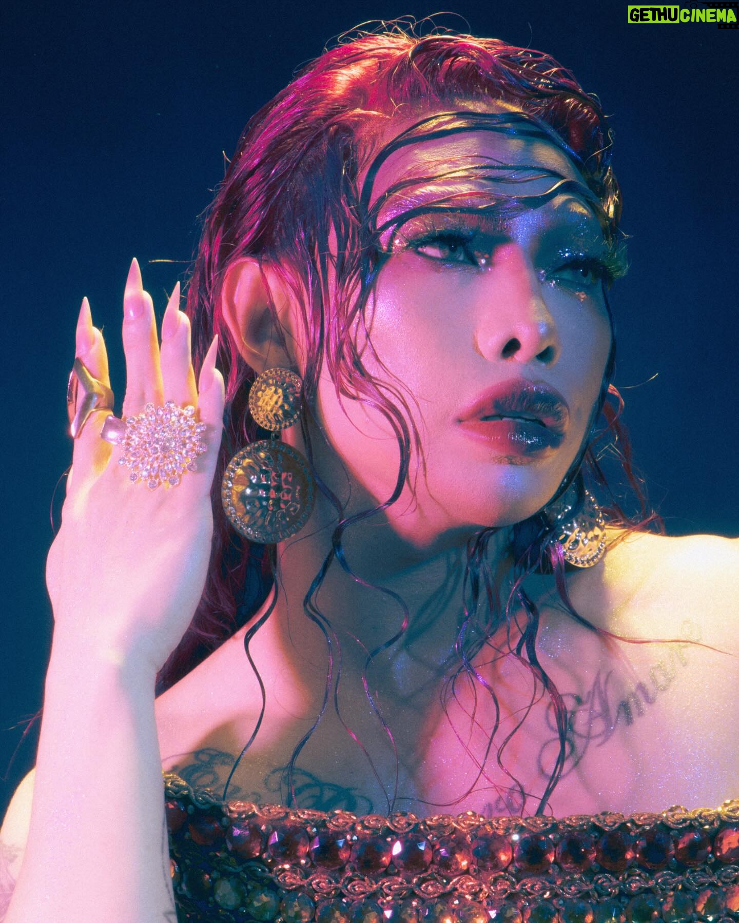 Eva Le Queen - 5K Likes - I’ll be your piece. 🎨🖼️
Photographed by @alansegui, Written by @mariansanpedro_, Creative Direction @briee.ventura, Fashion Direction @ryujishiomitsu, Styled by @bithia.offline, assisted by ERICA TEROL and FEDERICH PANEN, Makeup @tinydeluxxe, Hair GAB STAR, Production @jonespalteng Photography Assistants LYNDON KYLE ASUNCION, JEYO, and MILES WENCY, MEGA Magazine, June 2024.