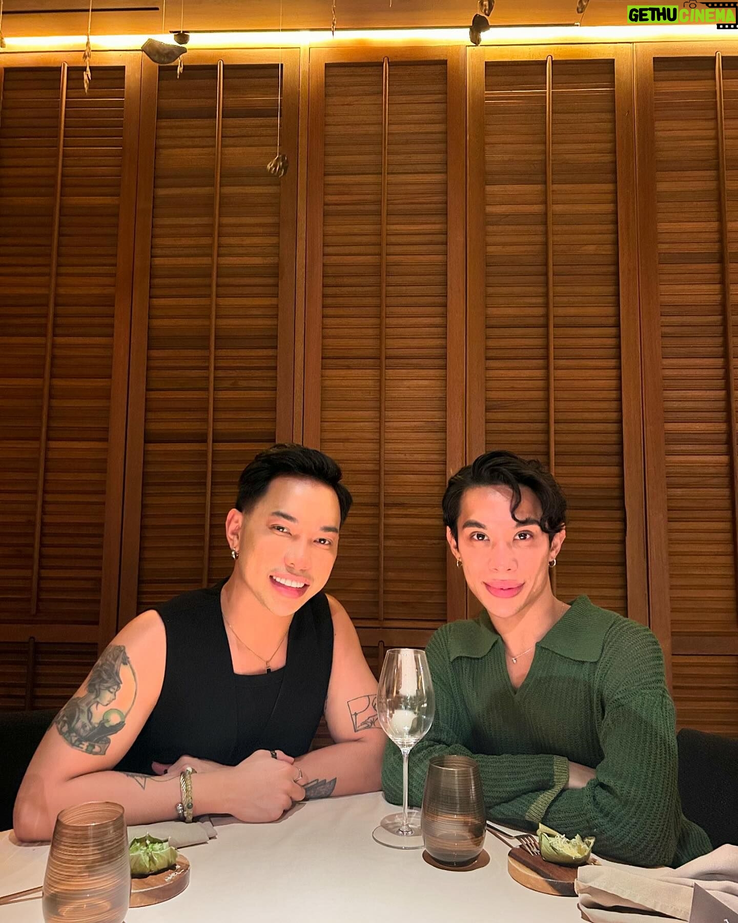 Eva Le Queen - 16.4K Likes - It’s been a looong while since I took my international superstar sister out on a date. We went to a mind-blowing and orgasmic 10-course tasting journey at @gallerybychele! Such an amazing night talking about our big dreams while having our buds bursting with flavors. Thank you so much @jack.niklawski for making all the arrangements! ❤️✨