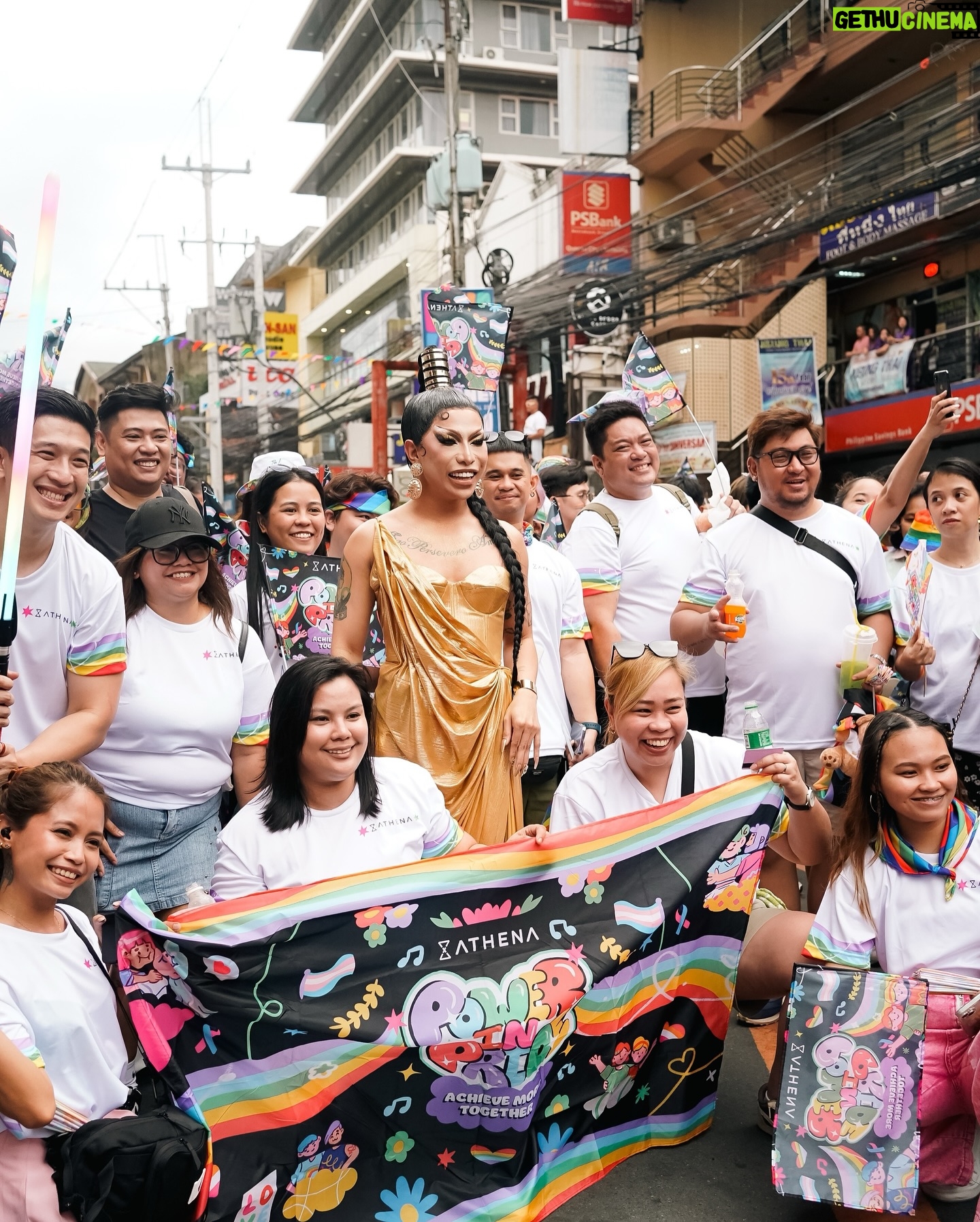 Eva Le Queen - 4.1K Likes - Pride is and will always be a protest. #LoveLaban2Everyone🏳️🌈
Special thanks to @athenacareersph.
