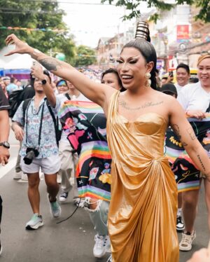 Eva Le Queen Instagram - Pride is and will always be a protest. #LoveLaban2Everyone🏳️‍🌈 

Special thanks to @athenacareersph.
