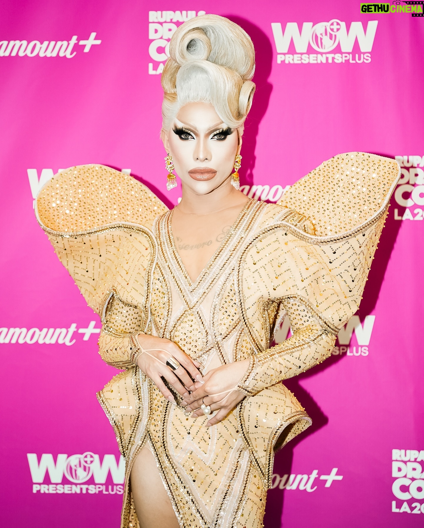 Eva Le Queen - 7.3K Likes - What a crazy weekend that was! 🌎💫
Thank you so much @rupaulsdragcon LA for yet another unforgettable con! Can’t wait to see you all again at DragCon UK 2025. ❤️ Swipe all the way to the left for my favorite kiki. 👀
Custom look by the amazing @ehrranmontoya
Hair by @the.jquinn
Photo and video by @playbyplayhouse