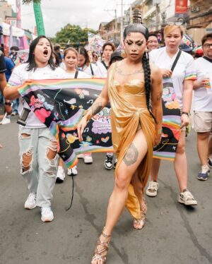 Eva Le Queen Instagram - Pride is and will always be a protest. #LoveLaban2Everyone🏳️‍🌈 

Special thanks to @athenacareersph.