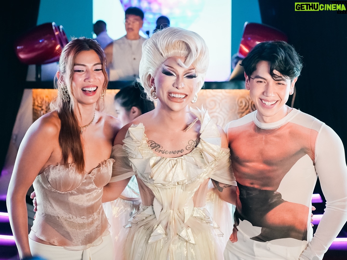 Eva Le Queen - 4.2K Likes - A historic first ✨ @megamagazine’s inaugural Pride Event is here! 🌈
Thrilled to be part of this milestone as drag continues to flourish in the PH. 💖 This is just the beginning of many more fabulous celebrations!
Thank you, Mega, for making this possible! 💫
@megadragph @megamagazine