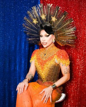 Eva Le Queen Instagram - Walking the pink carpet as your Filipina Global Glamazon 🌎🇵🇭

Wearing custom couture by @leoalmodal 
Headpiece & Earrings by @leoalmodal
Styled by @ryujishiomitsu