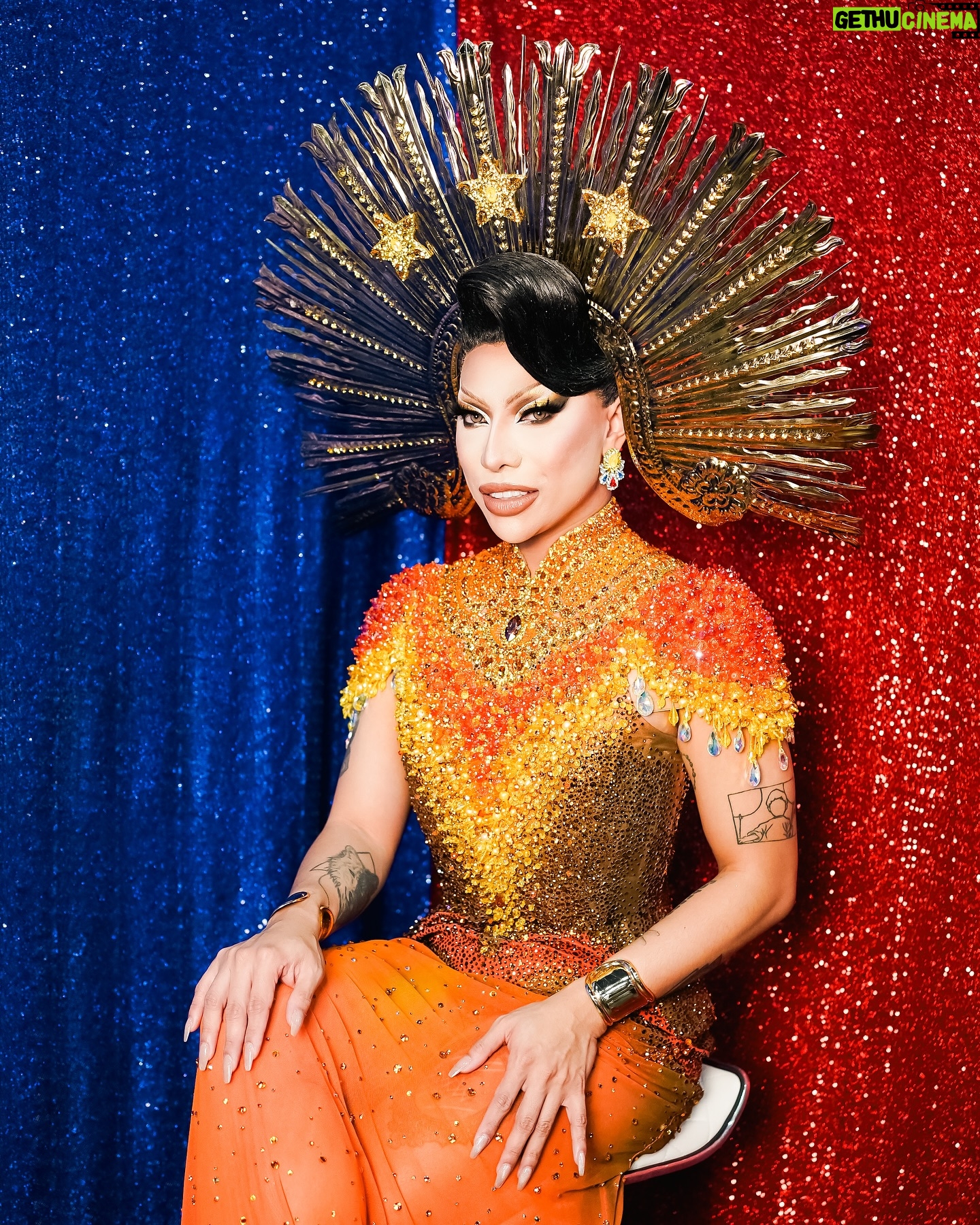 Eva Le Queen - 16.9K Likes - Walking the pink carpet as your Filipina Global Glamazon 🌎🇵🇭
Wearing custom couture by @leoalmodal
Headpiece & Earrings by @leoalmodal
Styled by @ryujishiomitsu