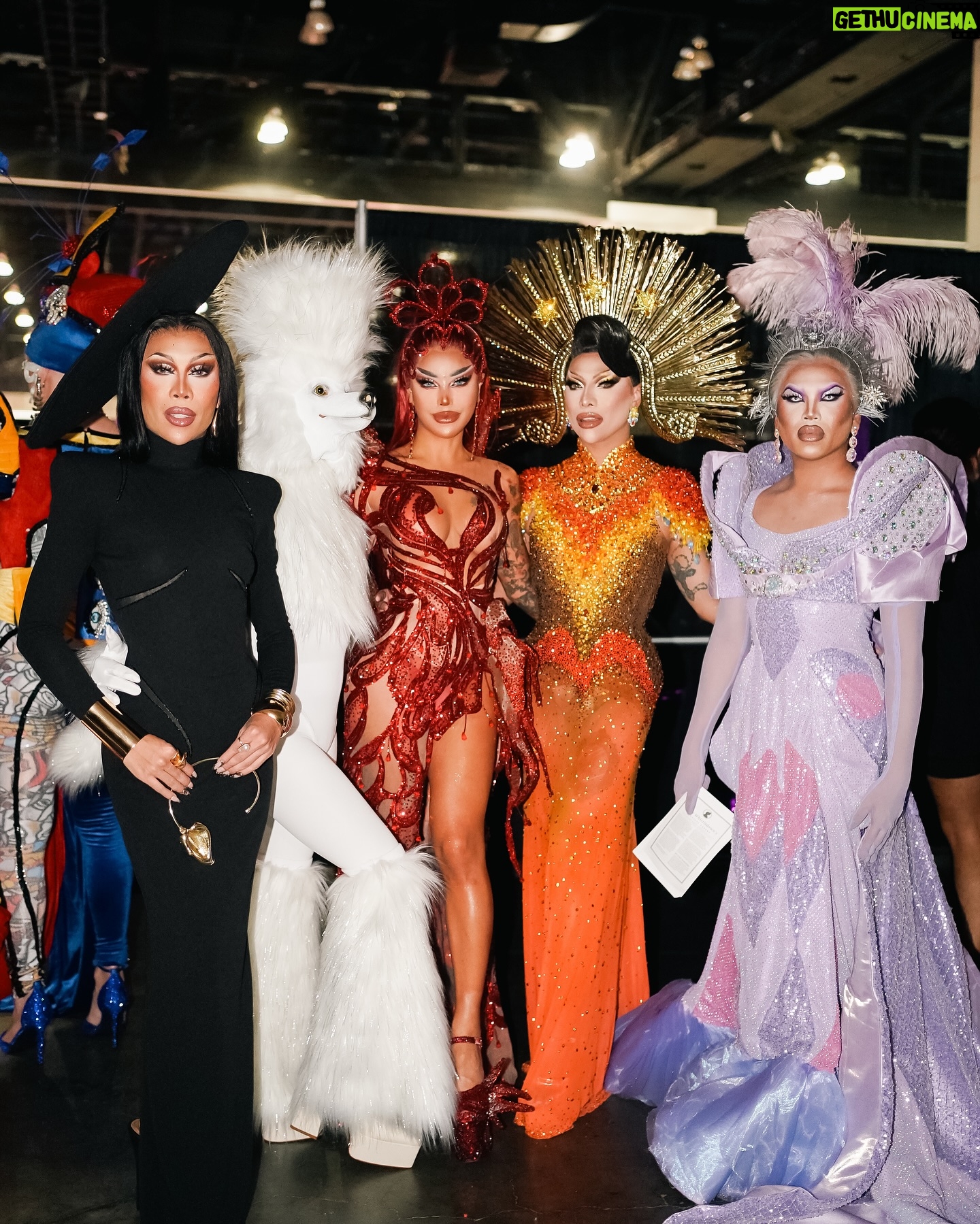 Eva Le Queen - 16.9K Likes - Walking the pink carpet as your Filipina Global Glamazon 🌎🇵🇭
Wearing custom couture by @leoalmodal
Headpiece & Earrings by @leoalmodal
Styled by @ryujishiomitsu