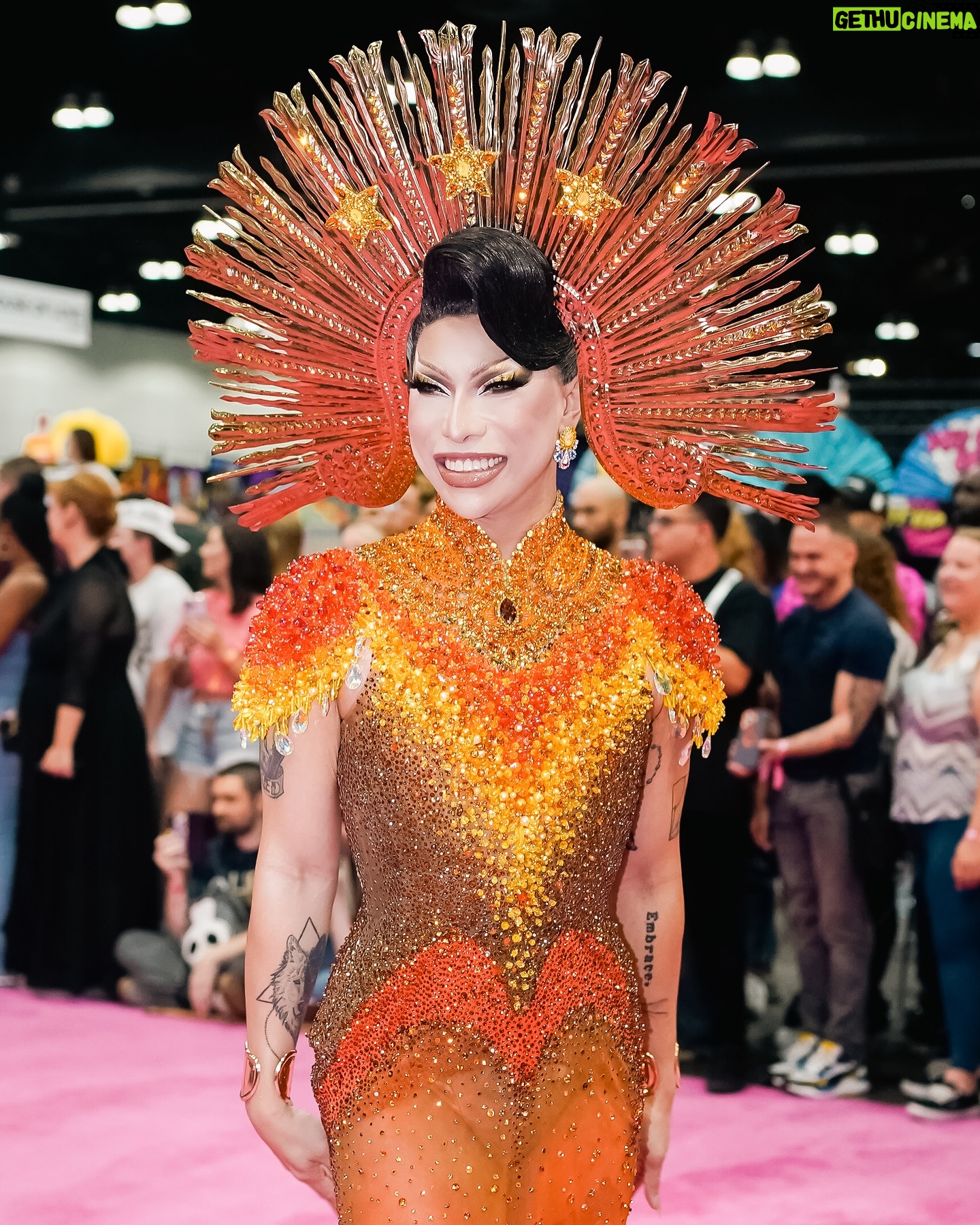 Eva Le Queen - 16.9K Likes - Walking the pink carpet as your Filipina Global Glamazon 🌎🇵🇭
Wearing custom couture by @leoalmodal
Headpiece & Earrings by @leoalmodal
Styled by @ryujishiomitsu
