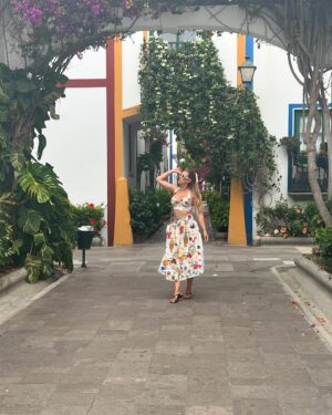 Eva Soriano Instagram - LA MOGANVILLA🌸🌼🌸