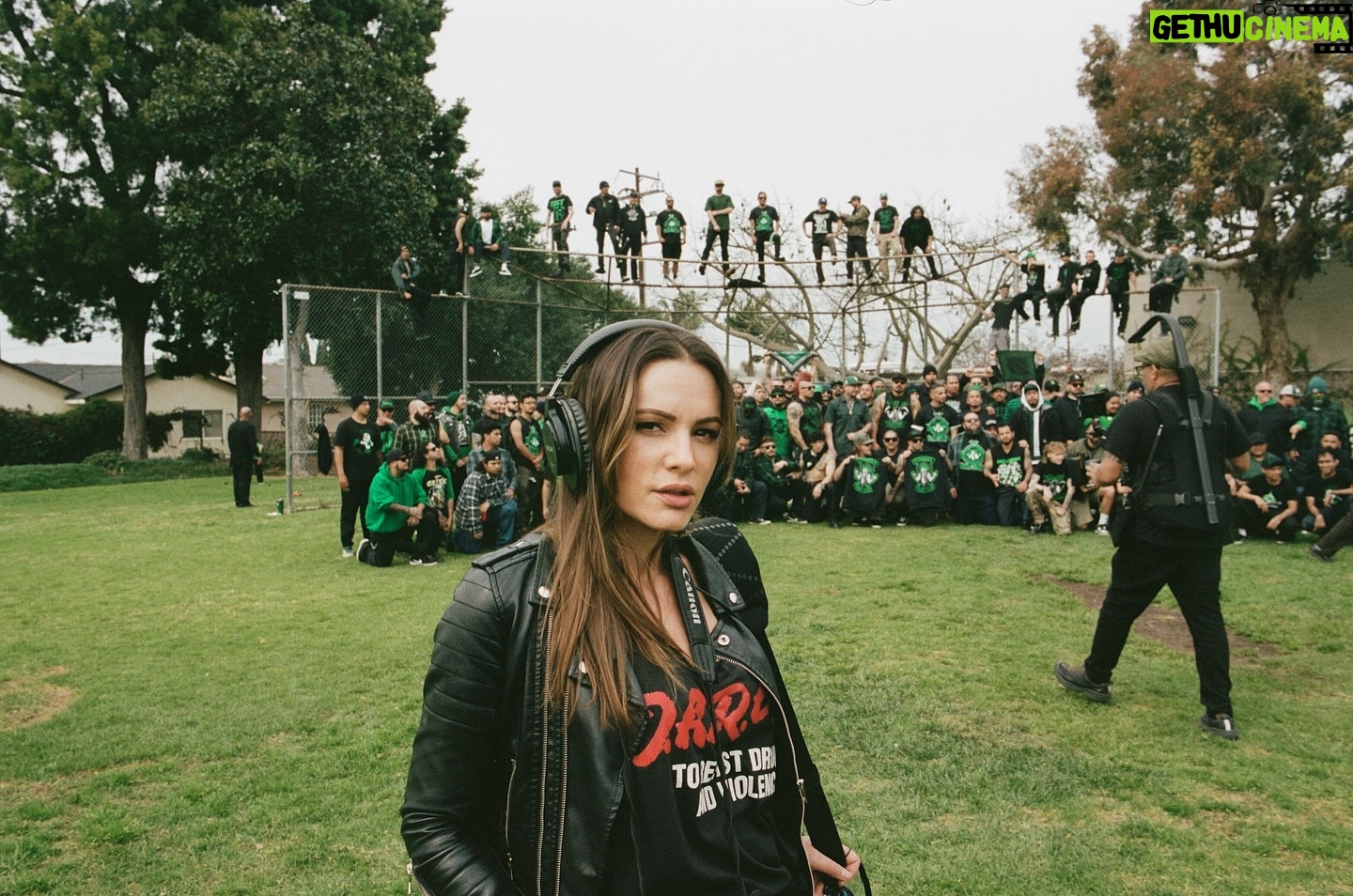 Eve Mauro - 1.4K Likes - Behind the scenes of our documentary @clownnowcrylater with this segment on @knucklehead.tom The next half is going to be sick! Proudly brought to you by @foosgonewild and under the direction of @estevanoriol. 🎥 With the stellar producers @zandramatic & @marcovlbc 🔥
Capture by 📸 @losangelesdeftone on the camera we have @ecoleye & @dr_chronicle #ClownNowCryLater #BehindTheScenes #FilmProduction #NotDeadYet