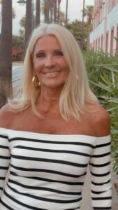 Actress Evelyn Scheidl HD Instagram Photos and Wallpapers August 2024