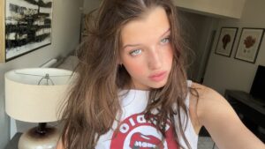 Actress Ever Anderson HD Instagram Photos and Wallpapers September 2024