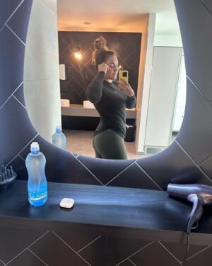 Ewa Farna Instagram - 🎂🥳31