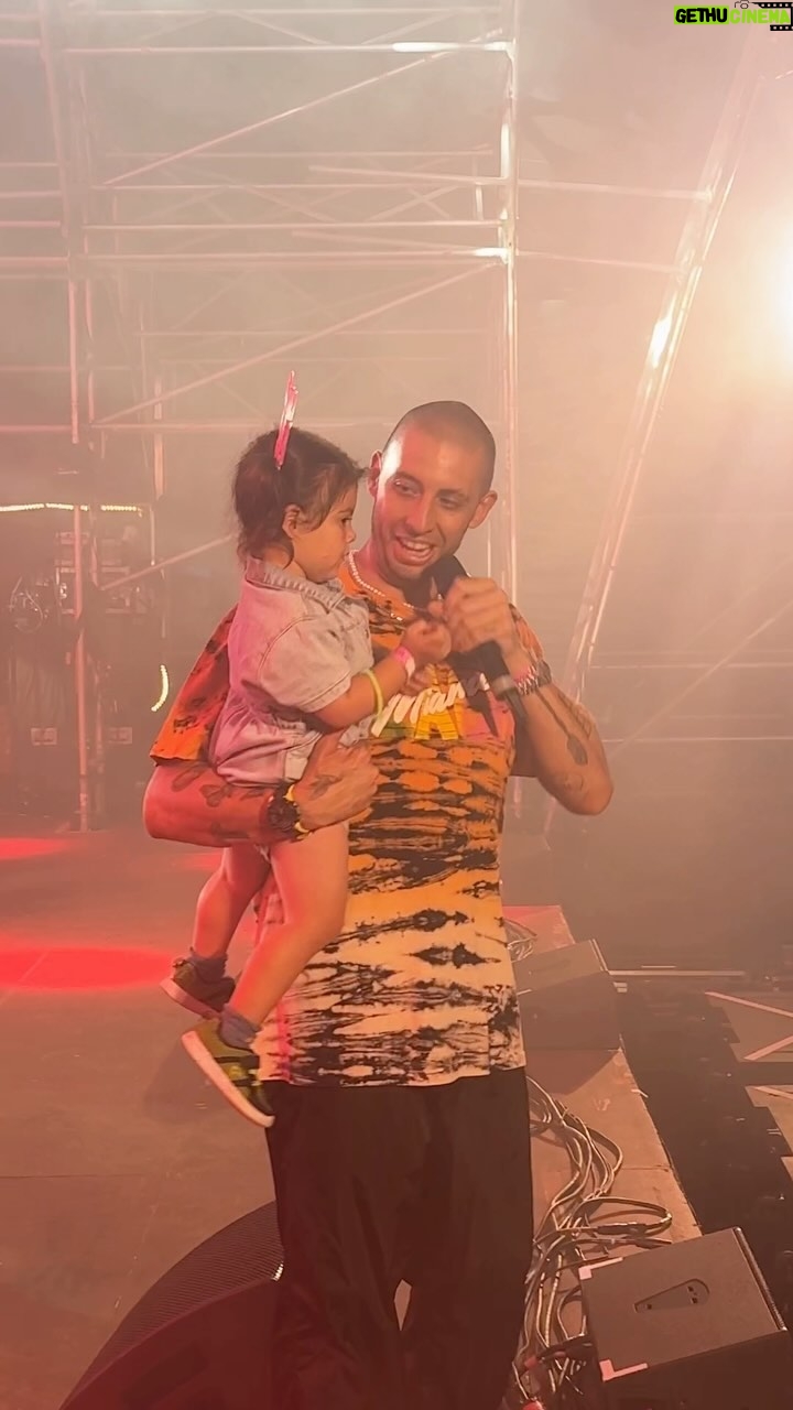 Example - 2.7K Likes - Thank you to my dear cousin for lending me her gorgeous little girl Mabel as a stage prop on Friday night. š¤£š¤£š¤£ Was ideal really. Family festival. Iām missing my own kids so much. Her little walk at the end though š„°ā¤ļø Thanks to everyone who partied with us. The vibe was electric @gonewildfestivalnorfolk (sorry for the F bomb. Was only the one time š)
Thanks to my team @djwire @itskzaman as always
El x