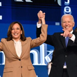 Fabienne Colas Instagram - What a great time to be alive! To Democracy, Hope, Freedom, Class, Respect, and Joyyyyyyyyyy!!!! The Captain gets to set the tone, and Kamala Harris did at the Democratic National Convention 2024. The energy is through the rooof and is so contagious: from Lil Jon to Spike Lee, from Steve Wonder to Oprah, from the Obamas to the Clintons... #SoProud #KamalaHarrisForPresident #DNC