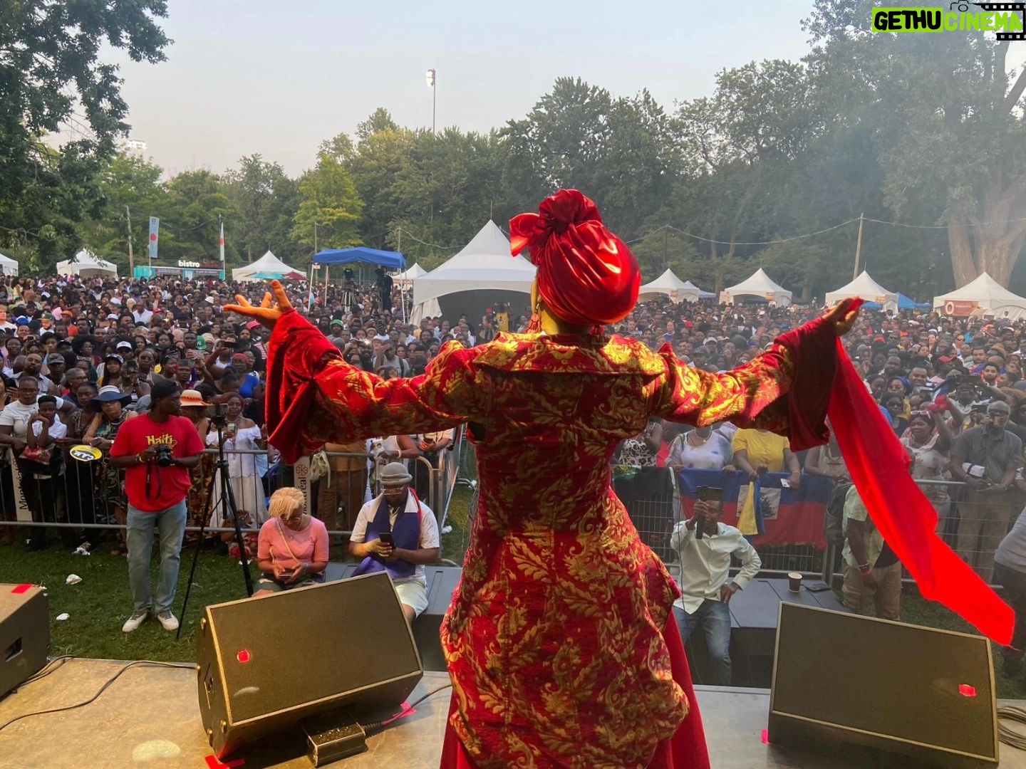 Fabienne Colas - 856 Likes - RAM en clôture du 18e @festivalhaitienfolie à Montreal au Parc Lafontaine!
#SeLaPouLa #YounDiLòt #HEF24 #Vaudou #HaitianMusic
Célébration des 220 ans d'independance d'Haiti!
Www.HaitiEnFolie.com