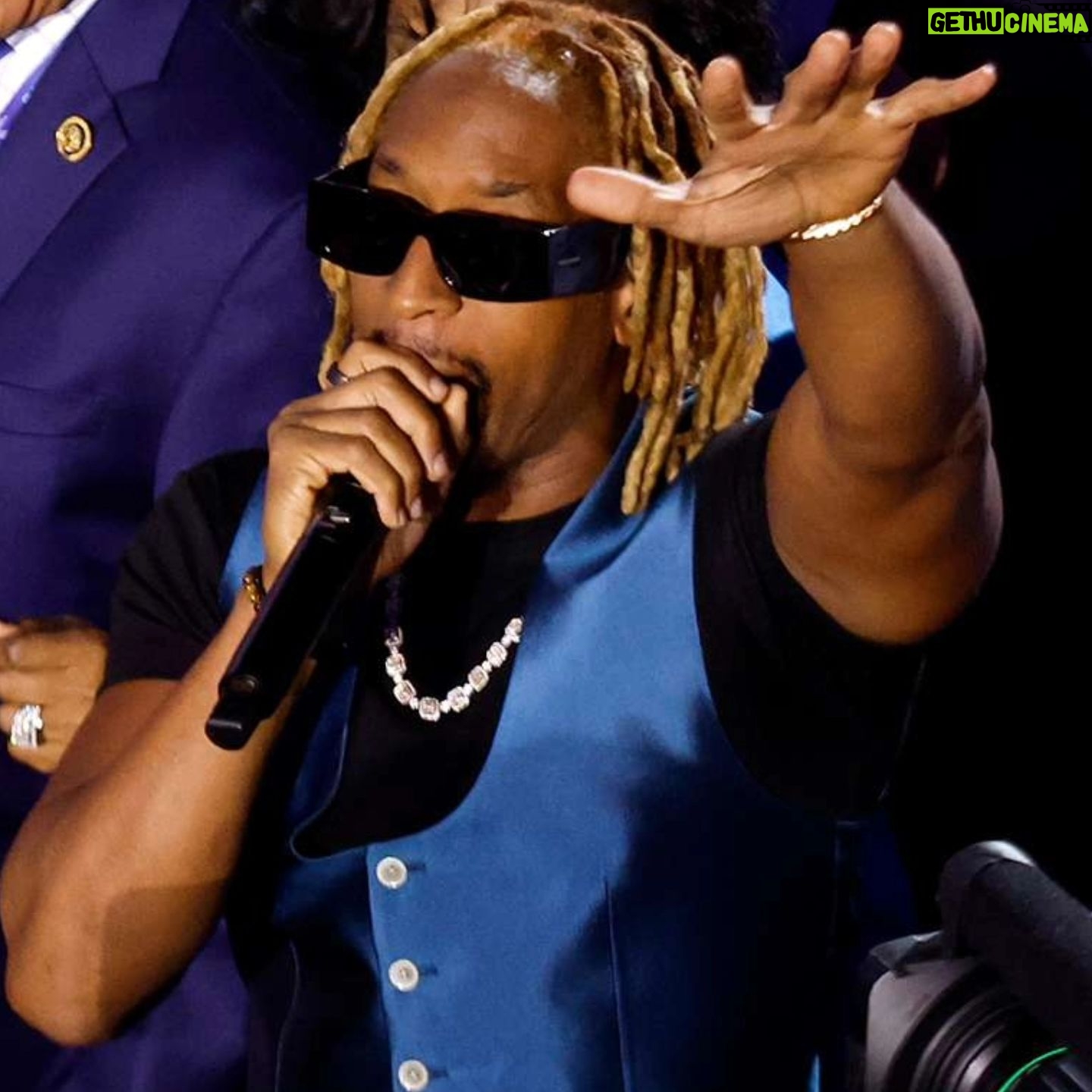 Fabienne Colas - 880 Likes - What a great time to be alive! To Democracy, Hope, Freedom, Class, Respect, and Joyyyyyyyyyy!!!! The Captain gets to set the tone, and Kamala Harris did at the Democratic National Convention 2024. The energy is through the rooof and is so contagious: from Lil Jon to Spike Lee, from Steve Wonder to Oprah, from the Obamas to the Clintons... #SoProud #KamalaHarrisForPresident #DNC