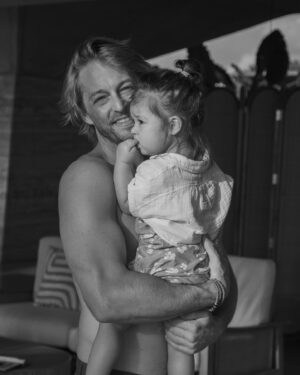 Fabio Grangeon Instagram - Happy father day to me 🎈
I feel the luckiest to have you in my life ❤️ ( .. when you re not screaming on the floor ) #jetaime #petitcoeur