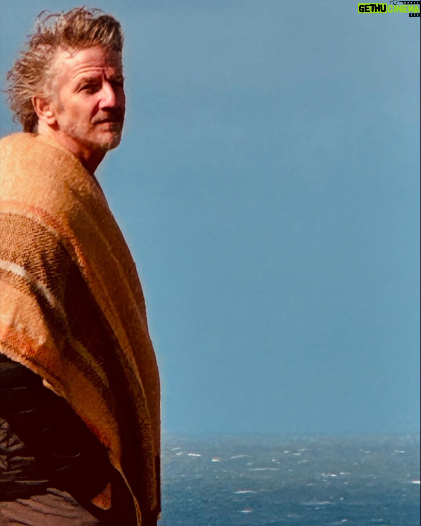 Facundo Arana - 8.6K Likes - Invierno en MDQ… Lluvia sol Lluvia SolLluviaSolLluviaSol… #MardelPlAta 🌊🏄🏾♂️🥶 Qué perfecto es estar en el mar.. Soy del Mar. Soy de las Montañas. De las rutas.. y de los Ríos. Soy de la Puna y de las Yungas. Y Del Desierto.. Soy hijo del Sol, de la Luna y del Viento.. Estoy en el comienzo del arcoíris🌈🌈🌈🌈🎭🦋 … con mi Poncho de Cacique.🙌🏽♥️