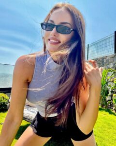 Actress Fahriye Evcen HD Instagram Photos and Wallpapers July 2024