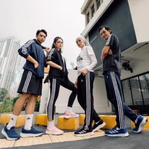 Faizal Hussein Instagram - adidas CLOUDFOAM COMFORT 

adidas kini mengeluarkan kasut ‘walking range’ yang pertama dan eksklusif hanya di Al-Ikhsan Sports.
Datang dengan teknologi cloud foam yang lembut, memang selesa dan bergaya, sesuai untuk dipakai rutin harian. Dapatkan kasut ini di Al-Ikhsan Sports sekarang!

#adidasMY
#Alikhsansports
@adidasMY
@alikhsansports