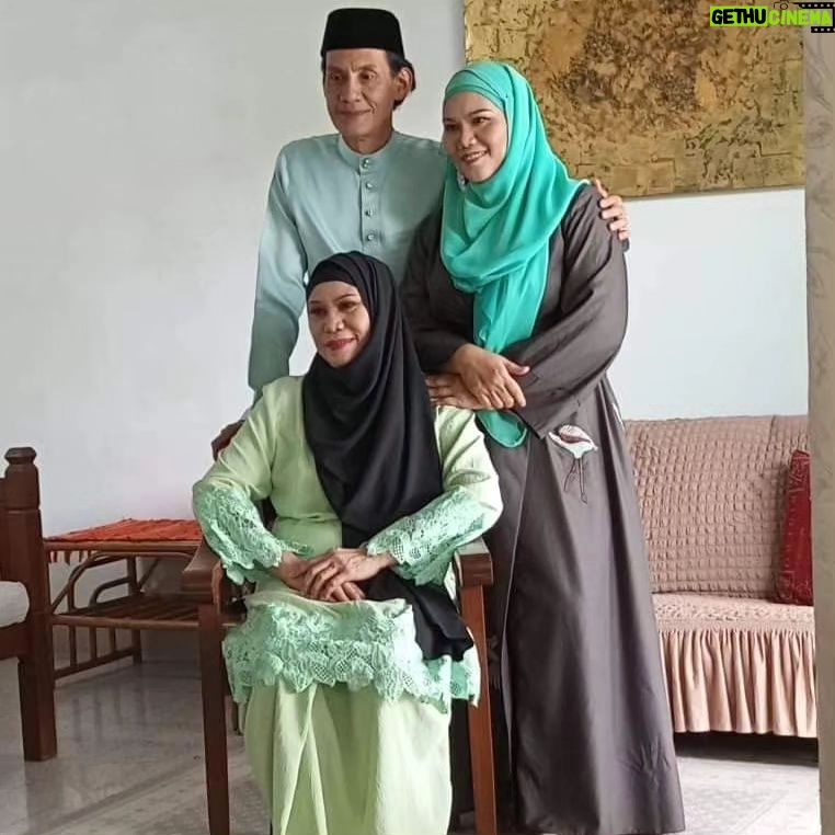 Faizal Hussein - 1.1K Likes - Kisah semalam..raya shoot bersama Berita Harian. Coming soon. Thank you MariaDlova by Jimmy untuk sponsor baju & makeup💕
Zul Nadzar Faizal Hussein Dilla Hussein Mariadlova Rozaimi Zainal Abidin
#beritaharian