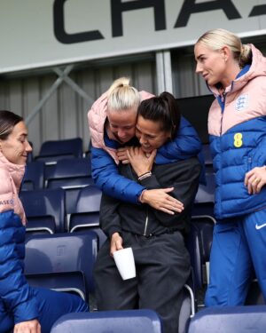 Fara Williams Instagram - ❤️ @fara44