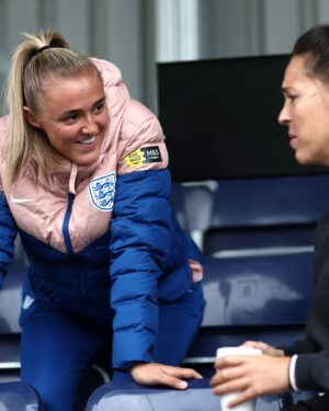 Fara Williams Instagram - ❤️ @fara44