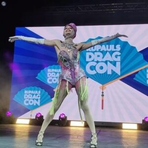 Farida Kant Instagram - One year after my participation in Dragcon UK, I relive the emotion of a performance that means so much to me. Technically it wasn’t one of my best but in that moment I felt very strong emotions, the greatest energy came from the audience and I made it mine. Thanks to @rupaulsdragcon for giving me the chance to feel like a star in the international drag scene. See you next year.
 Video by @dragcoven 

Special thanks go to those who supported me emotionally and concretely in this fabulous experience :
@le_riche.official , @leoursini , @mikeletakespix , @jurimecarone , @riccardo_mode , @camisalisxx .