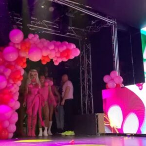 Farida Kant Instagram - Pink party by @wepartygroup for @muccassassinaofficial 
Special guest @bigmamaalmic.
I love my dragpower. 

Ph @nicolas_nreal