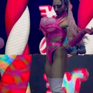 Farida Kant Instagram - Pink party by @wepartygroup for @muccassassinaofficial 
Special guest @bigmamaalmic.
I love my dragpower. 

Ph @nicolas_nreal