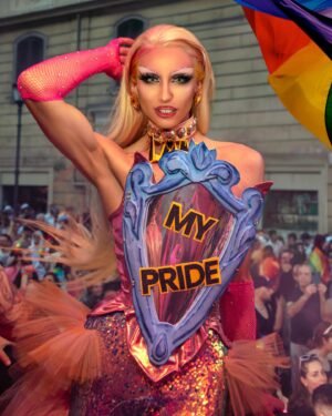 Farida Kant Instagram - BE YOUR OWN PRIDE 🏳️‍🌈

Ph @edward_ralph