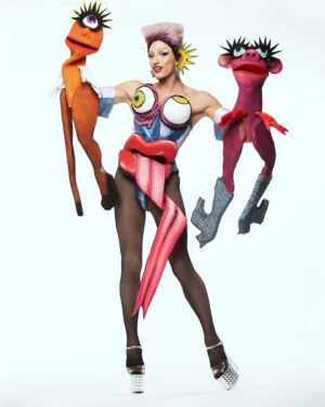 Farida Kant Instagram - Tra moglie e marito non mettere il dito! 
happy Valentine’s Day 💘 

ph: @robertochiovitti 
costume designer : me
wig: me
puppets: me