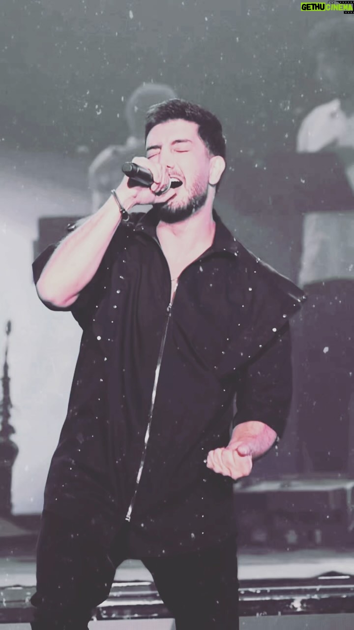 Farzad Farzin - 181.2K Likes - “Bache” live in concert🔥
#tehran #farzadfarzin