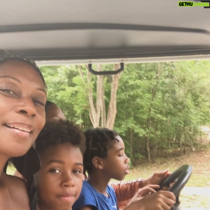 Fatima Robinson - 3.1K Likes - Summering with the Family☀️🌻👙🍉⛱️🐝🧜♀️🛬