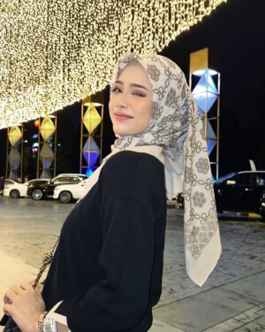 Fatin Afeefa Instagram - good to be back

hijab: @roseveltgroup