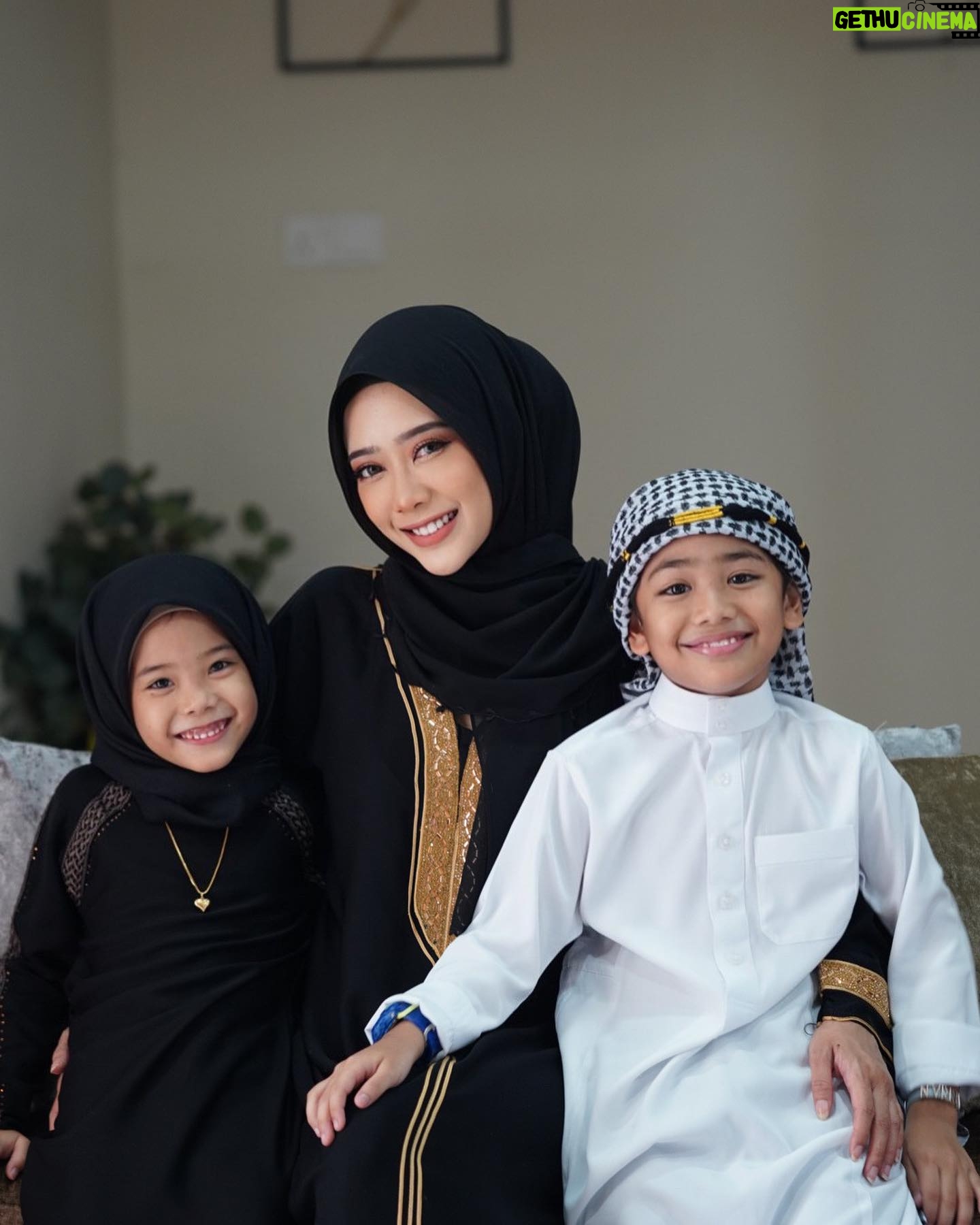 Fatin Afeefa - 56.5K Likes - Salam AidilAdha 🖤
