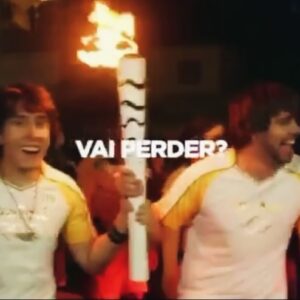 Felipe Castanhari Instagram - Memórias de 2016 quando a Coca-Cola chamou eu e o @t3ddyyyy pra carregar a tocha olímpica nas olimpíadas aqui do Brasil. E depois o @youtubebrasil ainda me levou pra ver abertura no Maracanã. 
Muito grato por ter tido a oportunidade de vivenciar tudo isso.