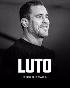 Felipe Colares Instagram - A vida tem dessas coisas, muda nossa rota, nosso destino, assim, do nada, sem dar sinal. 
Você foi mestre, foi pai e grande amigo. Foi e sempre será. Nunca esquecerei das boas risadas que demos juntos, dos grandes aprendizados que me deixou. Nunca esquecerei daquele 1° de maio, você foi até minha casa, mas não conseguimos nos encontrar - coincidentemente, também era uma segunda-feira - mesmo assim, de longe, você me deu seu ombro, no momento em que mais precisei. Nunca esquecerei quando me disse “agora, Rhavi tem uma tropa inteira por ele, e você pode contar comigo para sempre”. 
Meu amigo, eu só peço a Deus que você encontre a luz e esteja em paz. Aliás, eu sei da bagunça que vocês dois juntos farão aí em cima, né? Sem dúvida, montarão uma tropa aí no céu. 
À familia, desejo que Deus conforte seus corações por todos os dias da vida, pois a dor e a saudade são eternas, e eu como mãe e esposa, sei da imensa dor deste momento. Fica aqui o nosso apoio e carinho para com todos 🤍.

Descanse em paz @diegobraga13 !
Vocês estão eternizados na história do MMA do Brasil e do mundo. Vocês são eternos em nosso coração.

Jacqueline Amaral,
Em nome da Familia Colares.

#rip #luto #lutoeterno #mma #artesmarciais #tropathai